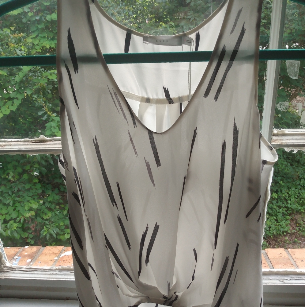 Lush flowy top